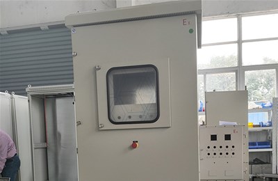 正壓防爆柜開機(jī)是直接換氣嗎，換氣后自動(dòng)接通電源嗎？